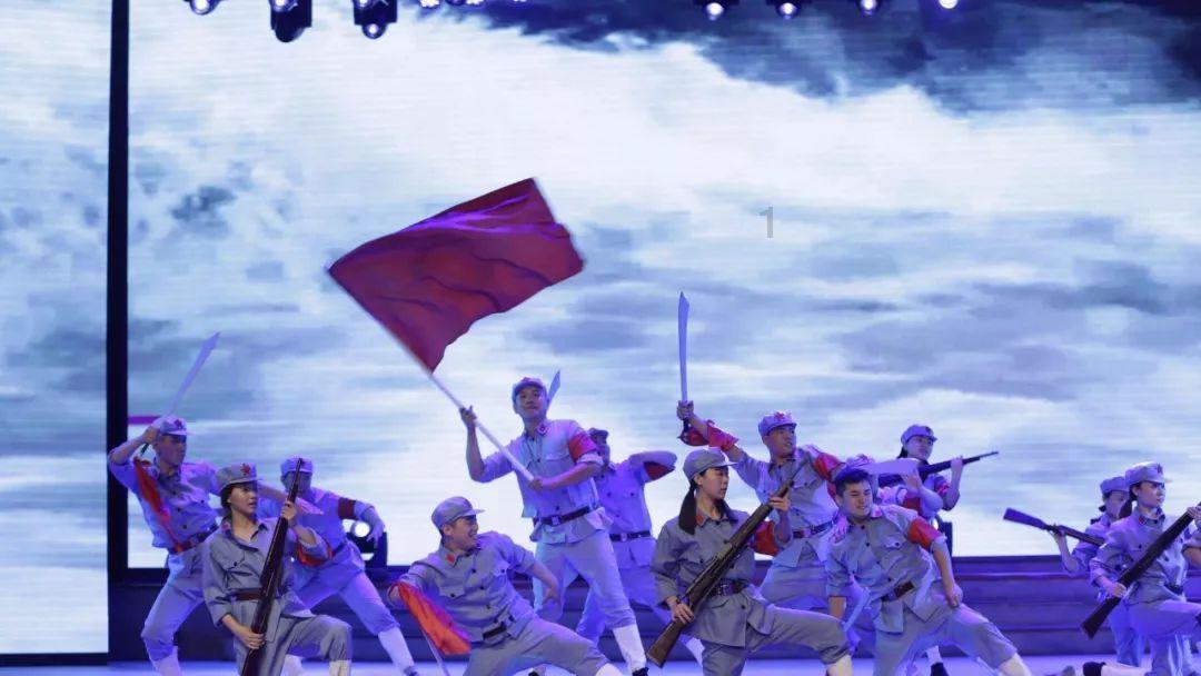 为什么现在的领导一边要你努力工作，一边总是在和你说些工作无关的话，比如你哪里人，结婚吗，买房了吗？游戏画面